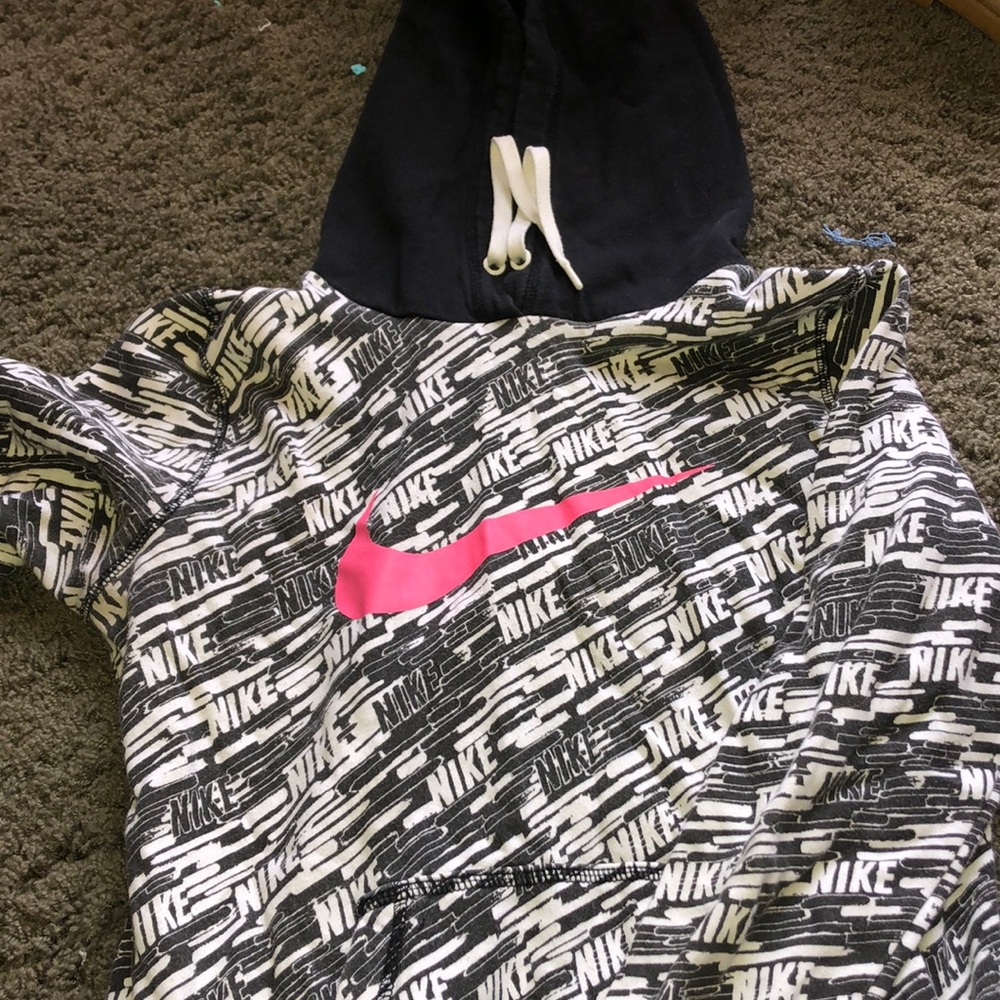 NIKE HOODIE